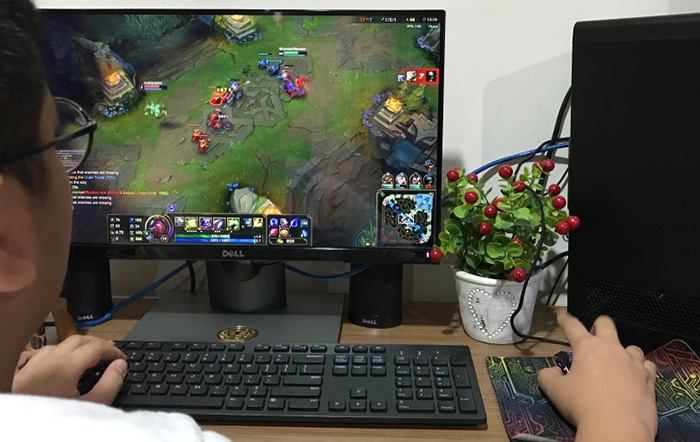 League of Legends is popular