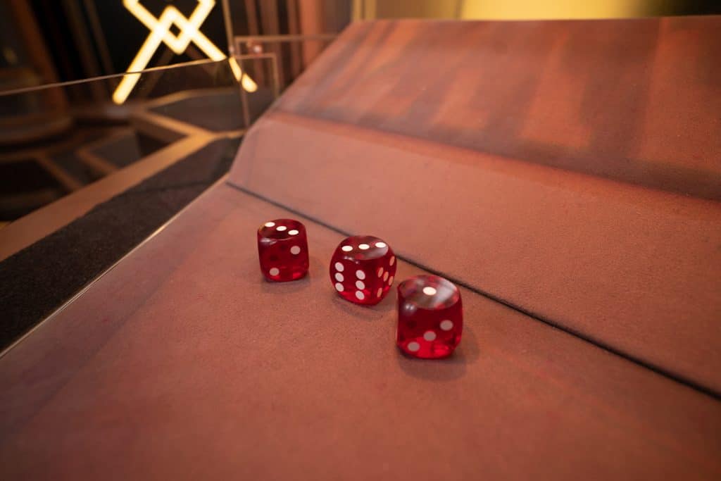 Predict the correct total outcome of 3 dice
